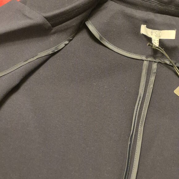 Blazer Black - Picture 3 of 6